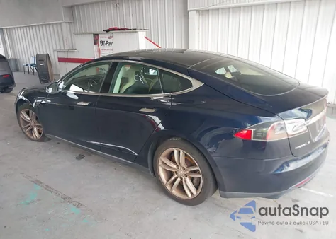 2013 Tesla Model S z USA, uszkodzony, nr VIN 5YJSA1AC8DFP10114